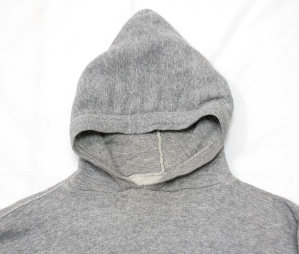 一体型フードのヴィンテージパーカー